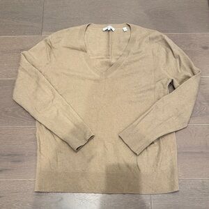 Vince Weekend V-Neck Cashmere Sweater
